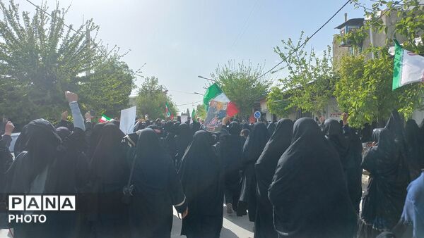 تشییع پیکر شهید حسین تاجیکی شهید جنگ رمضان