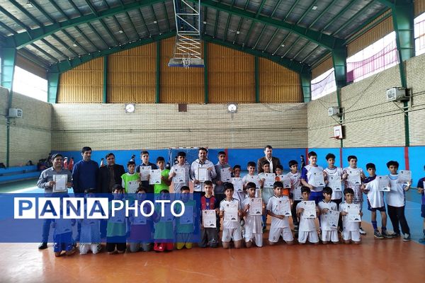 برگزاری مسابقات فوتسال دانش‌آموزان پسر منطقه کهریزک