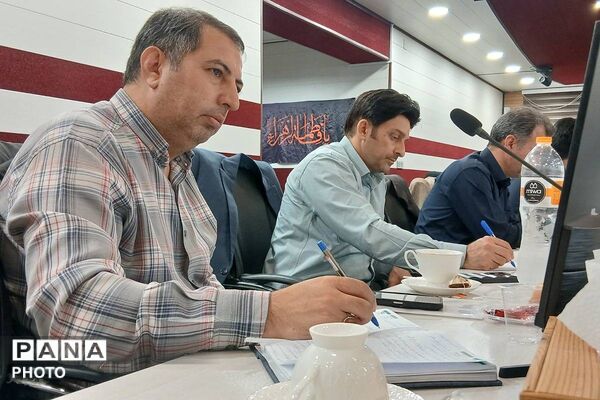 نشست تخصصی افق تربیت ۲۷ در کهریزک 