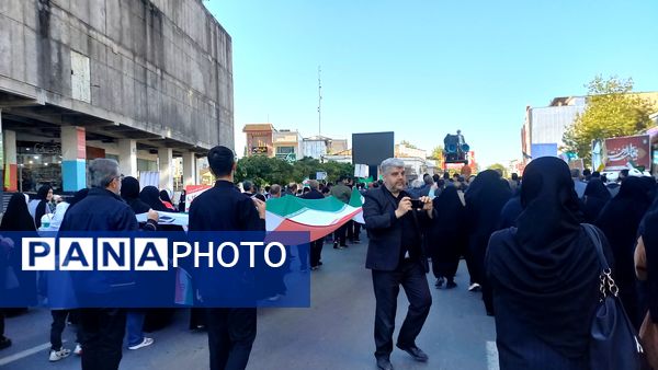 راهپیمایی ۱۳ آبان در قائمشهر