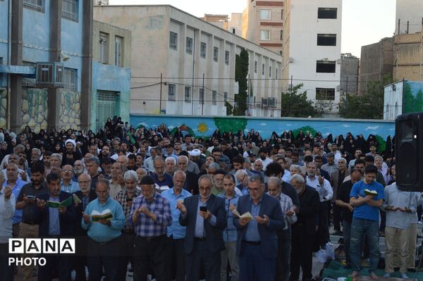 مراسم طلب آمرزش در روز عرفه، از زبان امام حسین «ع» در شهر امیریه