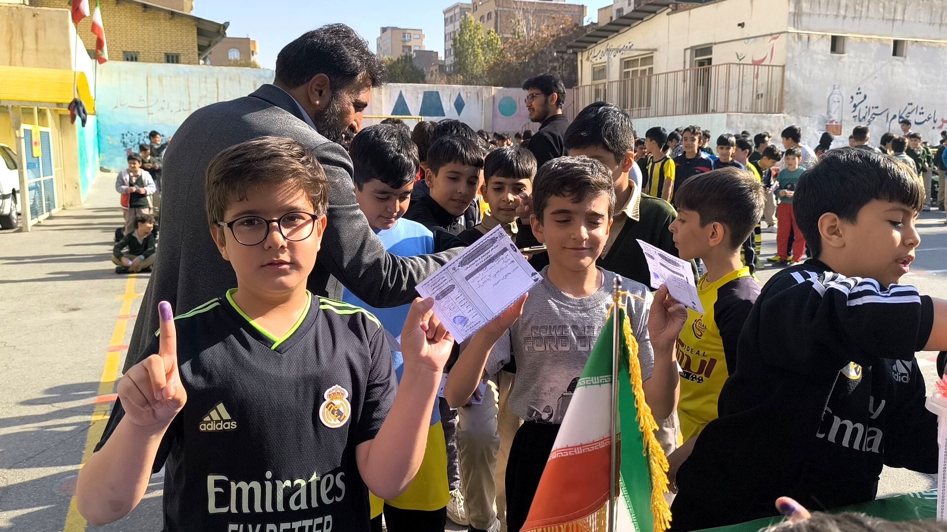 انتخابات شورای دانش‌آموزی مدرسه شهید دباغی۲