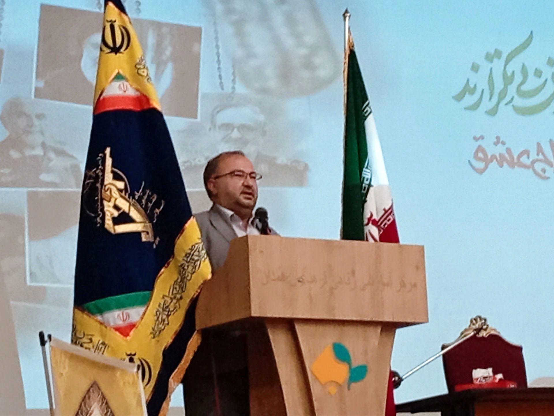 فرهنگیان بسیجی، ستون‌های تربیت نسل مؤمن و انقلابی‌اند
