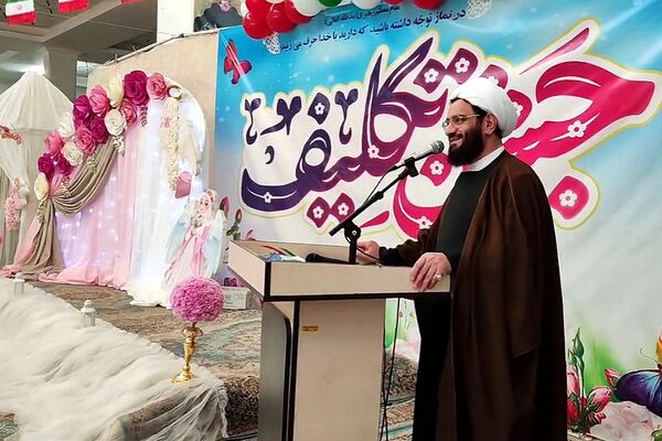 برگزاری جشن تکلیف مختص ۱۰۰۰ دانش‌آموز دختر در مسجد سلمان فارسی