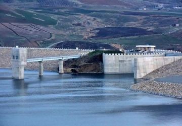 رهاسازی آب سد کانی سیب پیرانشهر به دریاچه ارومیه آغاز شد