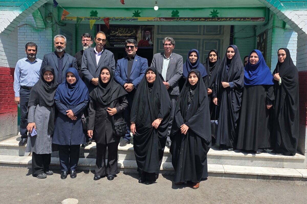 افتتاحیه طرح «حامی» در دبستان دخترانه حضرت معصومه(س) بهارستان‌دو 