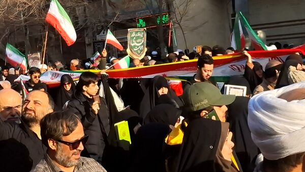 جلوه‌های باشکوه حضور مردم قم در راهپیمایی ۲۲ دی