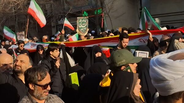 جلوه‌های باشکوه حضور مردم قم در راهپیمایی ۲۲ دی