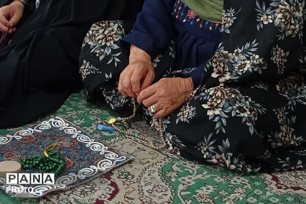  نماز جمعه در صحن مطهر امامزاده جعفرابن موسی الکاظم پیشوا