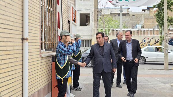 تجلیل از معلمان اداره آموزش و پرورش با حضور خادمان اجرایی و انتظامی شهرستان نظرآباد