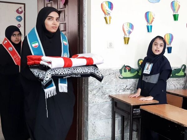 سوگواری همراه با شور و عشق فاطمی و پویش نذر کتاب در مدرسه شهید جواهری دو 