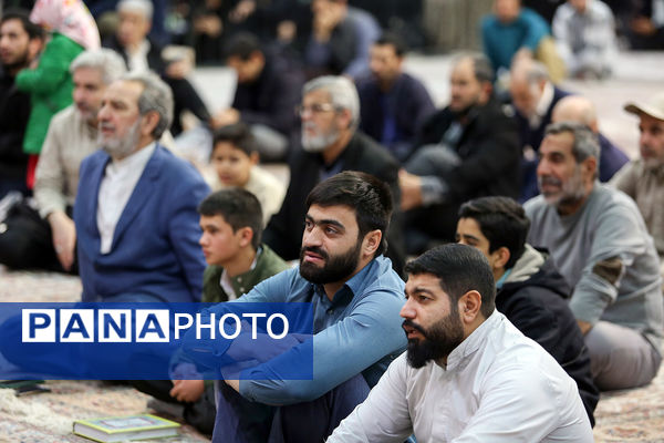 محفل قرآنی و جشن میلاد امام باقر(ع) در شب یلدای حرم حضرت معصومه(س)