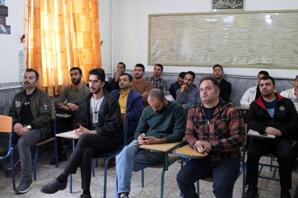 دوره توانمند سازی خبرنگاران پانا در دبیرستان رضوان