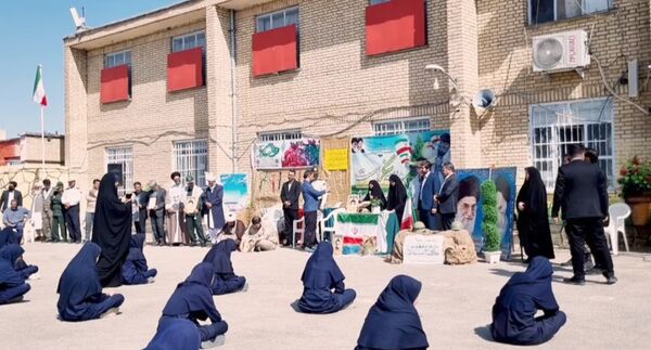 آیین افتتاحیه طرح بازگشایی مدارس و زنگ ایثار و مقاومت در شهرستان صالح آباد