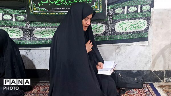 مراسم روضه و سینه زنی در مسجد صاحب‌الزمان(عج)