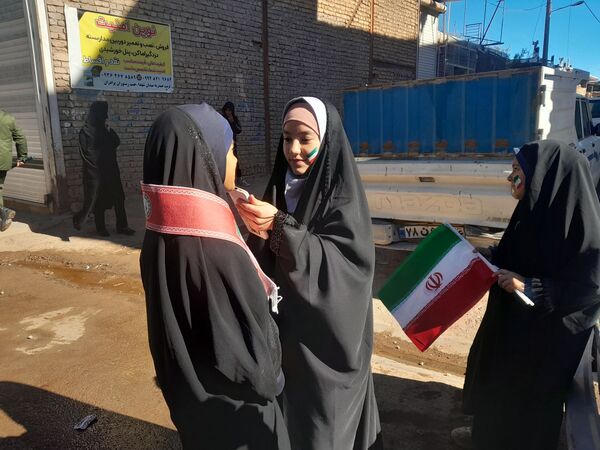 حضور پرشور و حماسه‌آفرین دانش‌آموزان نسر در راهپیمایی یوم‌الله ۱۳ آبان