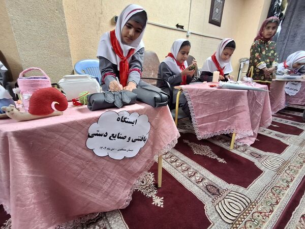 جشنواره ماها در مدرسه مصطفوی سامان 