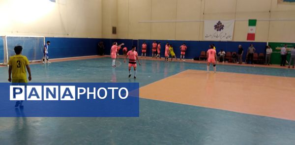  مسابقه فوتسال بین تیم‌های خبرنگاران و تیم آتش‌نشانان مشهد
