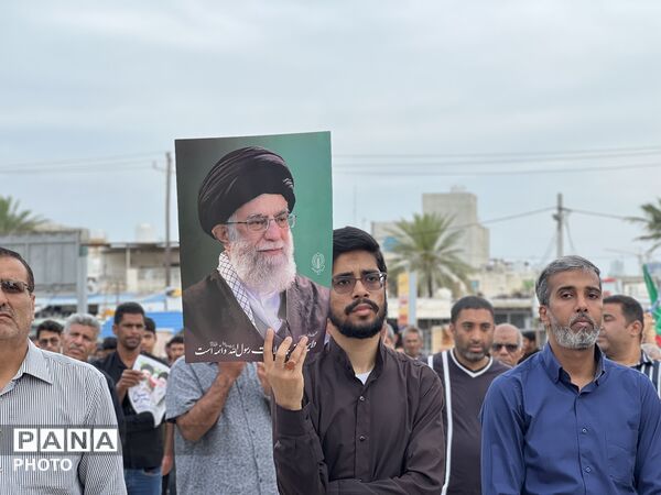 بیعت مردم جزیره قشم با آیت‌الله سید مجتبی حسینی خامنه‌ای 