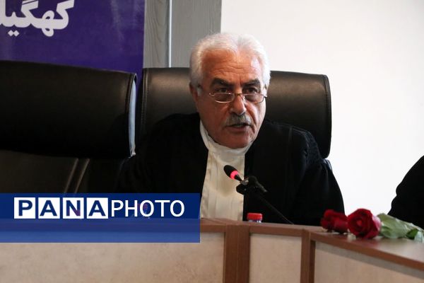 نشست خبری هیأت مدیره کانون وکلای دادگستری فارس و کهگیلویه بویر احمد با اصحاب رسانه