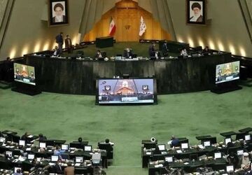 پیگیری طرح توسعه ایستگاه‌های برق قدرت در شهرستان‌های مختلف