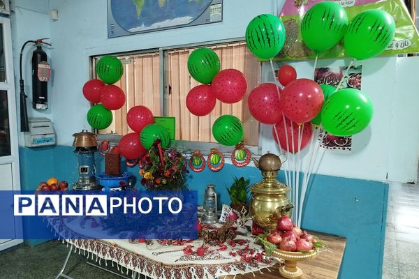 گردهمایی انجمن شعر و ادب فرهنگیان در دبستان طالقانی ناحیه دو شهرری 