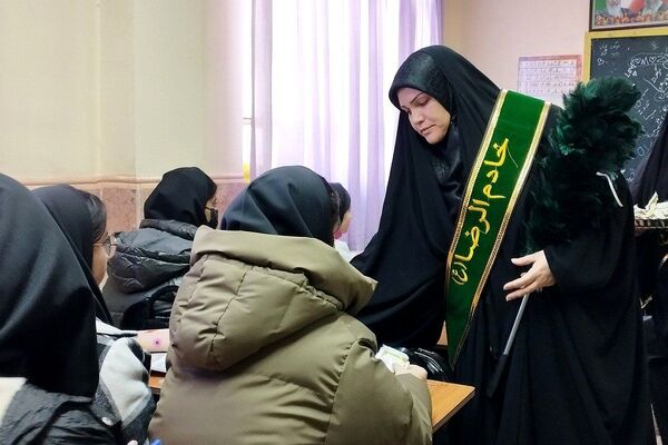 مراسم چهارشنبه‌ امام‌ رضایی در بهارستا‌ن دو