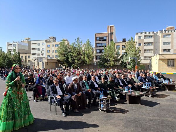  نواخته شدن زنگ مهر و برگزاری جشن بازگشایی مدارس عشایری استان فارس