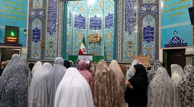 استقبال پرشور دانش‌آموزان شهریاری از آیین معنوی اعتکاف