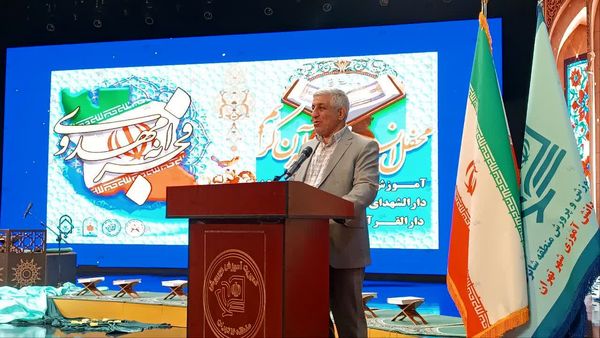 هم‌نوا شدن دل‌ها با آیات وحی در محفل انس با قرآن کریم