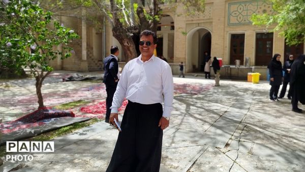 تجلیلی از معلمانان شهرستان کیار در قلعه امیرمفخم دزک