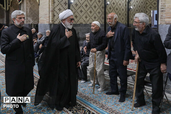 همایش پیرغلامان اهل بیت علیهم‌السلام در حرم مطهر رضوی