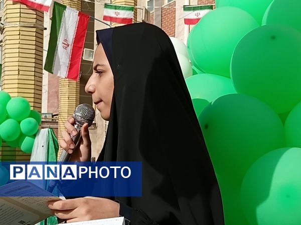   جشن شعبانیه در دبیرستان دخترانه ذبیح الله هوشیار مشهد