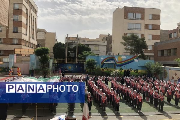 بیست و ششمین سالروز تاسیس سازمان دانش‌آموزی در دبستان طواف و معماریان ناحیه دو شهرری 