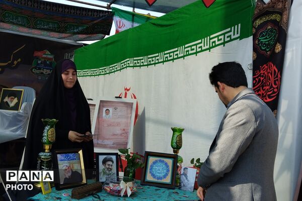 بهارستان دو در مسیر عشق؛ میزبانی فرهنگیان از زائران حسینی در عوارضی پرند