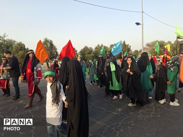 حرکت نمادین کاروان اسرای کربلا در شهر آوه