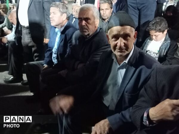 از دیروز تا امروز همیشه پای انقلاب
