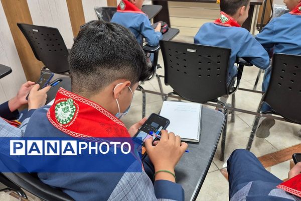 برگزاری کلاس آموزش هوش مصنوعی ویژه پیشتازان منطقه کهریزک 