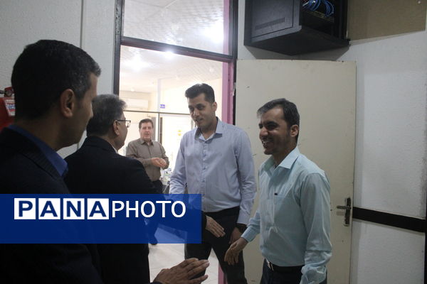 بازدید سرزده نوروزی مدیرکل آموزش و پرورش استان بوشهر از دوایر مختلف اداره‌کل