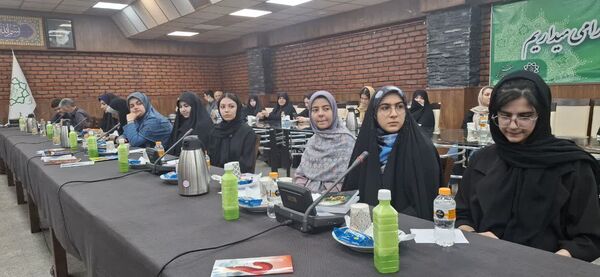 آیین رونمایی از نخستین آکادمی نوجوانان اهل قلم