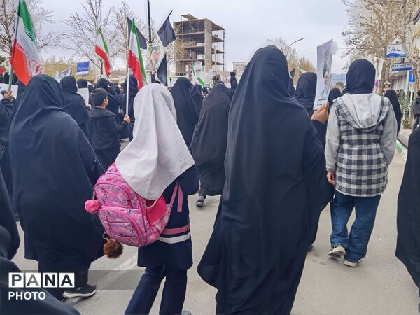به یاد شهدای میناب؛ با کوله در مراسم روز قدس حاضر می‌شوم 