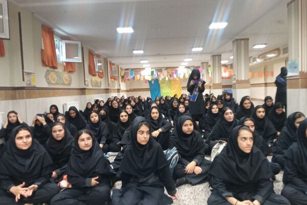 مراسم هفته بهداشت و روان در مدرسه خوارزمی رباط کریم
