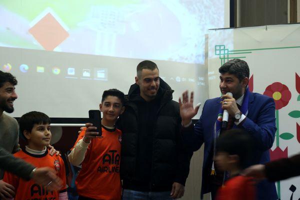 اردوی تمشک با حضور بازیکن محبوب تیم تراکتور