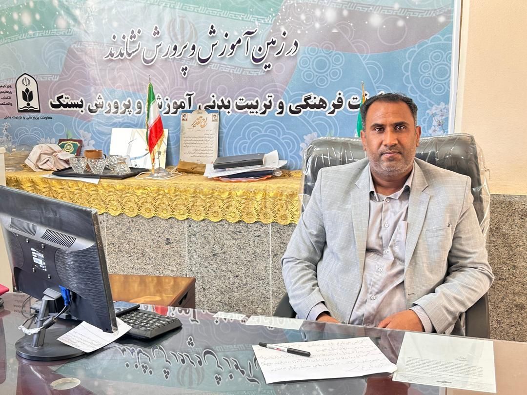 جوانان امروز باید با روحیه جهادی در عرصه‌های علمی و فرهنگی بدرخشند