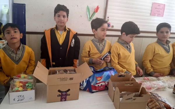 بازارچه کسب و کار دانش‌آموزی دبستان علی اکبر دهخدا  