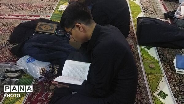 مراسم شب ۱۹ ماه رمضان در مسجد جامع نیشابور 