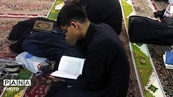 مراسم شب ۱۹ ماه رمضان در مسجد جامع نیشابور 