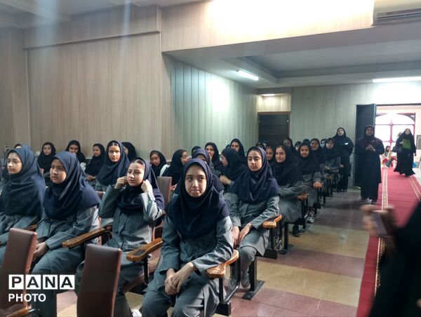 افتتاحیه استانی طرح همیار مشاور در دبیرستان آرمیتا مصلی نژاد ناحیه هفت مشهد 