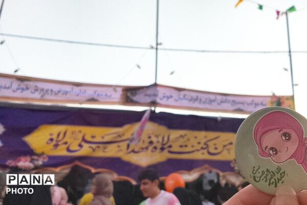 از لبخند کودکان تا دست دعای بزرگ‌ترها