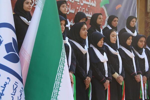 برگزاری همایش یاوران انقلاب در مدرسه حضرت ولیعصر(عج)